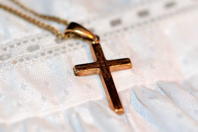 Cross Necklace1330677_960_720Pixabay