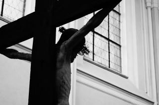 crucified-cross-578217_960_720-pixabay